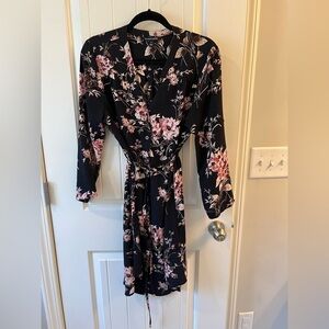 41 Hawthorn button down dress. Black with floral print Size XL
